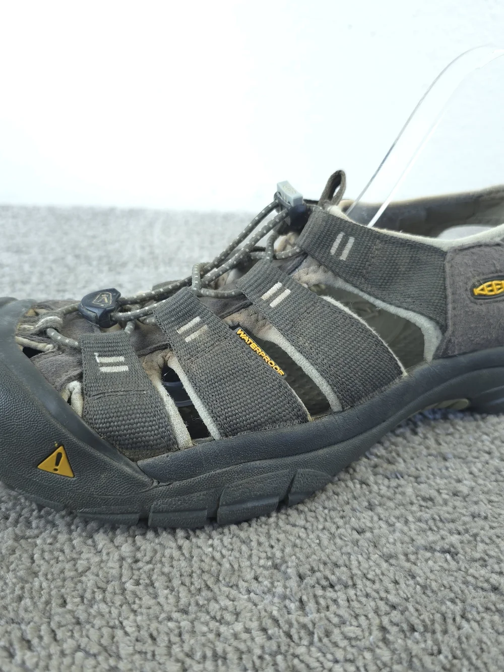 KEEN Newport H2 Waterproof Hiking Sandals Mens Size 10 Shoes Gray Beach Summer